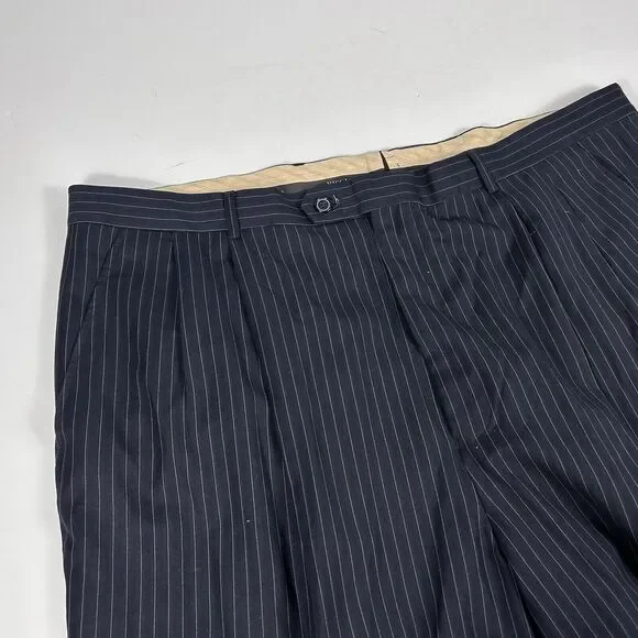 Vicci Uomo 50R Suit 42x28 Pleated Black Striped Wool Three Button Vented